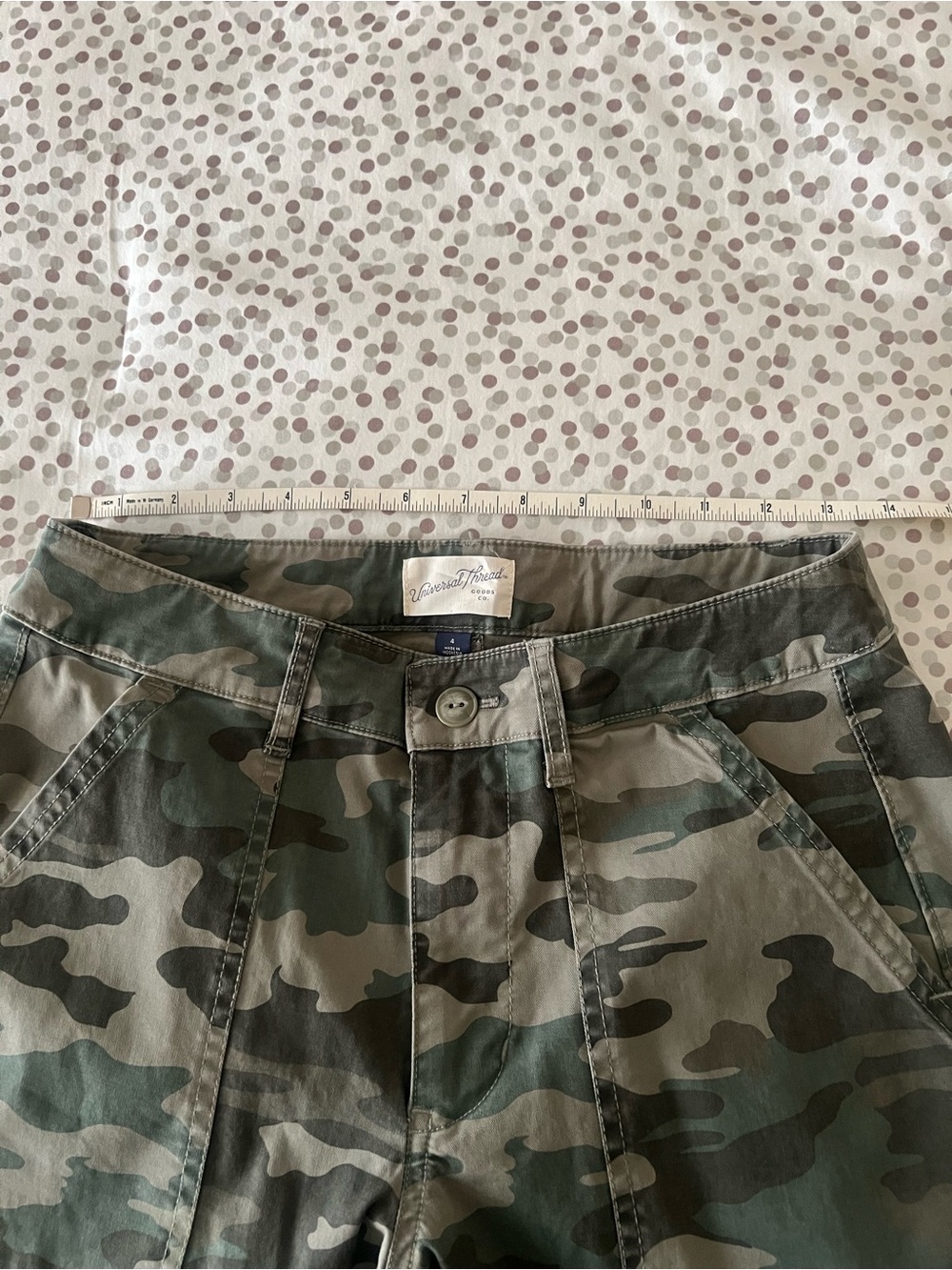Universal Thread Olive & Khaki Camouflage Cargo Pants - Picture 5 of 6